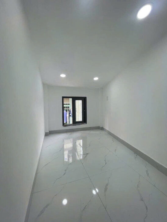 Nhà Đẹp Giá Rẻ Trung Tâm Quận 10 – 3 Tầng Chỉ 1.2 Tỷ, Sổ Hồng Riêng” nở hậu