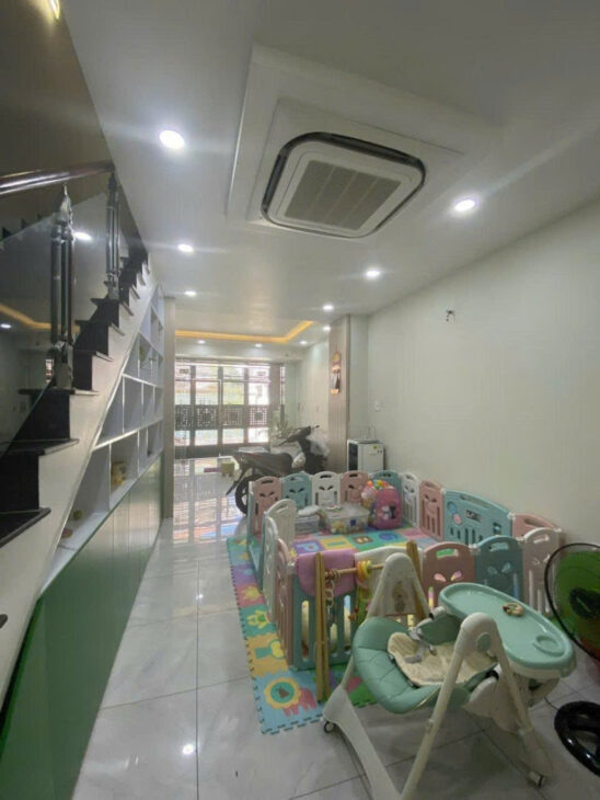 BÁN NHÀ MẶT TIỀN HẺM KINH DOANH NGUYỄN THỊ THẬP, QUẬN 7 – XE HƠI ĐỖ CỬA – 4 TẦNG – GIÁ CHỈ NHỈNH 8