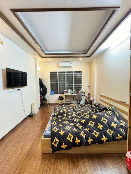 Ô TÔ GẦN NHÀ – AN NINH TỐT- AN SINH ĐỈNH – TIỆN ÍCH NHIỀU- TẶNG NỘI THẤT Đê Trần Khát Chân 30/33T2