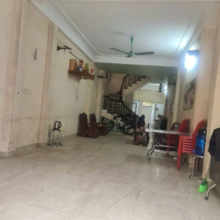 Bán nhà Quận Hoàng Mai, vị trí kinh doanh siêu đẹp, đường ô tô tránh, 80m2, giá 22 tỷ.