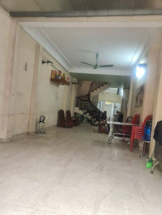 Bán nhà Quận Hoàng Mai, vị trí kinh doanh siêu đẹp, đường ô tô tránh, 80m2, giá 22 tỷ.