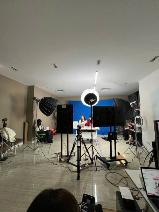 Cho Thuê Văn Phòng Live streem sẵn nội thất, 26 phòng live giá chỉ 220 000/m tại Cầu Giấy Hà Nội