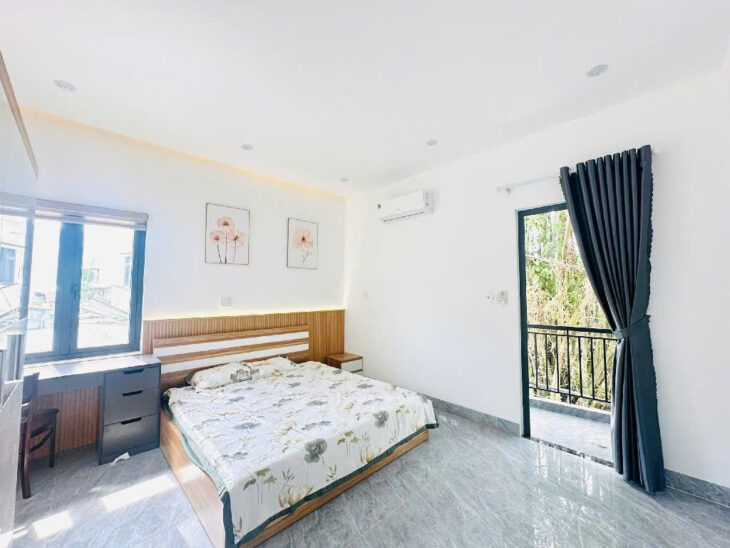 Cần bán nhà lô góc siêu thoáng 100m2- Full nội thất- Dọn vào ở ngay- chỉ 3,x tỷ