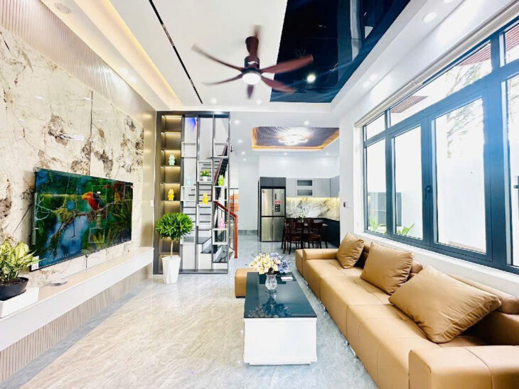 Cần bán nhà lô góc siêu thoáng 100m2- Full nội thất- Dọn vào ở ngay- chỉ 3,x tỷ