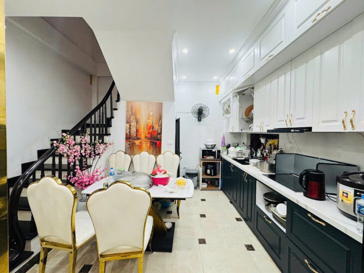 NHÀ CỰC PHẨM 279 ĐỘI CẤN- 40M x 5 TẦNG, MẶT TIỀN 6M GIÁ CHỈ 10 TỶ