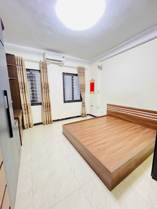 Bán nhà 39m 4 tầng 5 ngủ 2 thoáng trước sau cực hiếm tại Thạch Bàn Long Biên