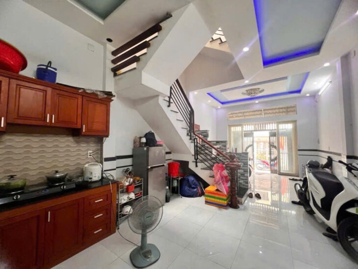 Bán Nhà Đường Thạnh Lộc 25 Gần Ngã Tư Ga Q 12- 2 lầu 3PN 3WC Chỉ 4,45 tỷ TL???????? ????Diện tích ngang