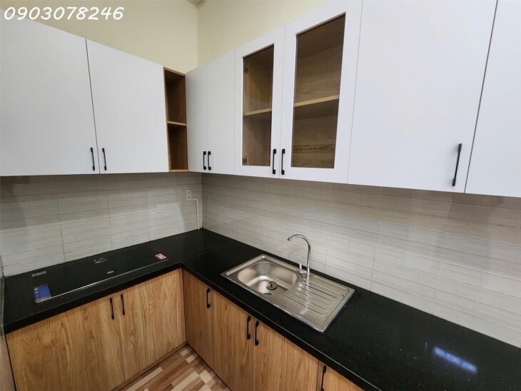 Cần bán nhà Vĩnh Hòa giá 3ty980 đường ô tô tránh nhau cách biển 700m