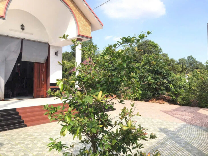 CẦN THƠ: BÁN BIỆT THỰ VƯỜN CÁCH NGUYỄN CHÍ THANH 200m P.TRÀ NÓC Q.BÌNH THUỶ