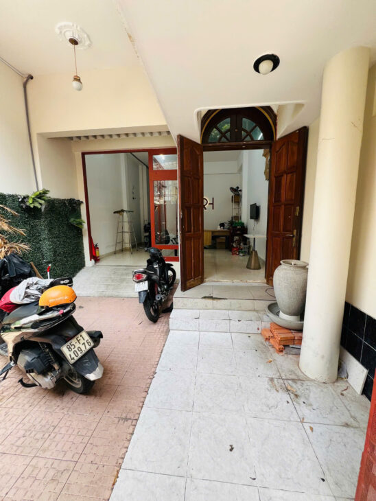 Cho thuê mặt bằng trệt 30m2 phù hợp văn phòng, buôn bán nhỏ