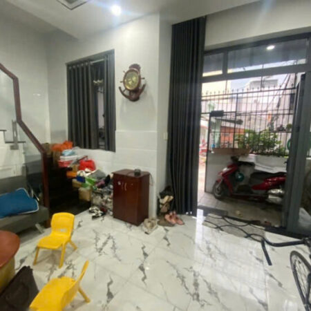 Bán nhà 74m2, 4PN, 3WC, Nguyễn Duy Trinh, Q.2, 6.15 tỷ, sổ hồng