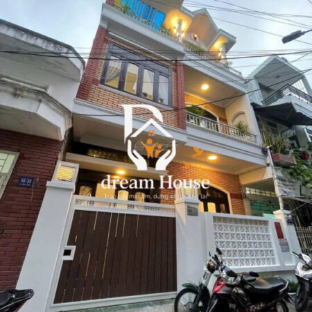 ???? Bán nhà 3 tầng đẹp hẻm Lê Hồng Phong – Phước Hải – Trung tâm TP Nha Trang – Giá 5.9 tỷ