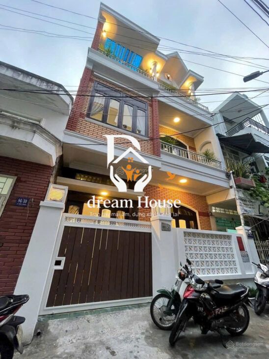 ???? Bán nhà 3 tầng đẹp hẻm Lê Hồng Phong – Phước Hải – Trung tâm TP Nha Trang – Giá 5.9 tỷ