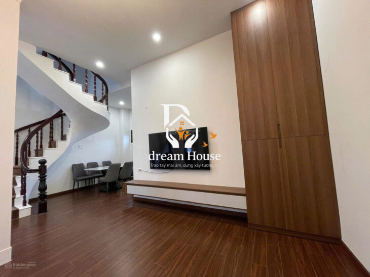 ???? Bán nhà 3 tầng đẹp hẻm Lê Hồng Phong – Phước Hải – Trung tâm TP Nha Trang – Giá 5.9 tỷ