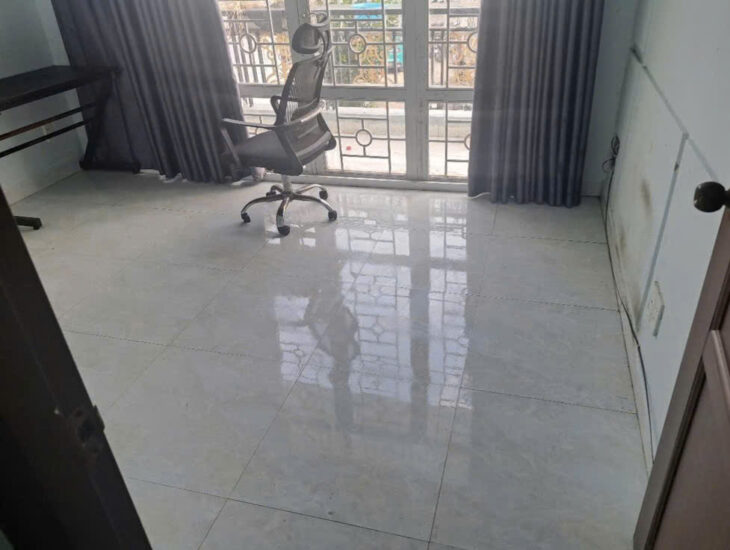 BÁN NHÀ GẦN MẶT TIỀN HUỲNH TẤN PHÁT – NHÀ ĐẸP 3 TẦNG – Ô TÔ ĐỖ CỬA – CHỈ 6.8 TỶ.LH 0938827657 MS