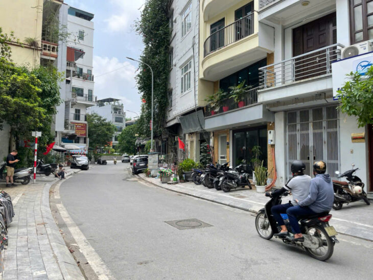 HOT!NHÀ LÔ GÓC-KINH DOANH-OTO TRÁNH-CẦU DIỄN,35Mx4,MT=5M,6 ty
