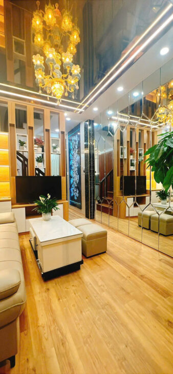 NHÀ ĐẸP TRẦN QUỐC VƯỢNG CẦU GIẤY- DT 31m2 5 tầng mt 3m Giá 7.85 tỷ