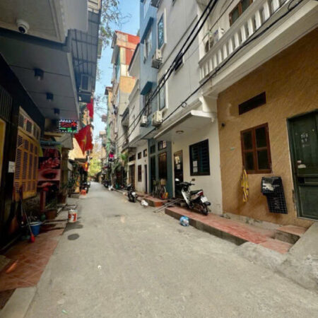 CẦN BÁN NHÀ TẠI TRẦN QUỐC HOÀN – CẦU GIẤY