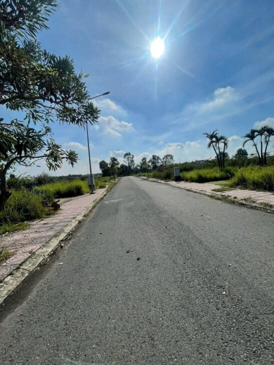 Bán gấp lô đất thổ 5×17, ODT sau lưng chợ, ngay TT. Đức Hòa