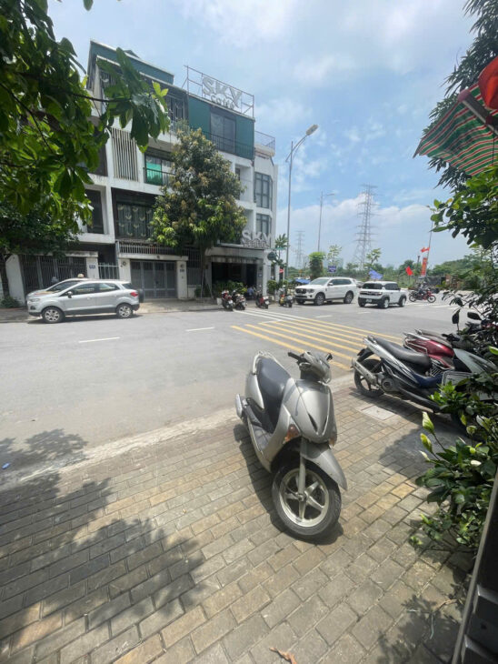 QŨY CĂN ĐẸP KHU ĐÔ THỊ AO SÀO- NHÀ LIỀN KỀ SỔ ĐỎ CHÍNH CHỦ – VỊ TRÍ KINH DOANH CỰC ĐẸP- HOÀNG MAI,