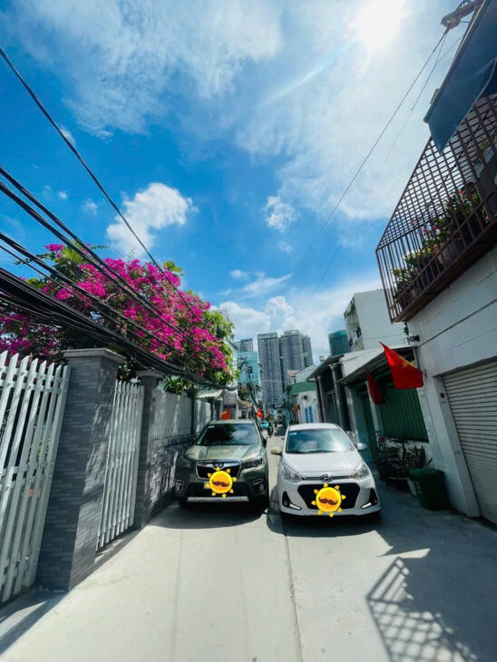 Xe hơi ngũ trong nhà Ngang 4.2 dài 15- 4 tấm hơn 100 triệu Q7