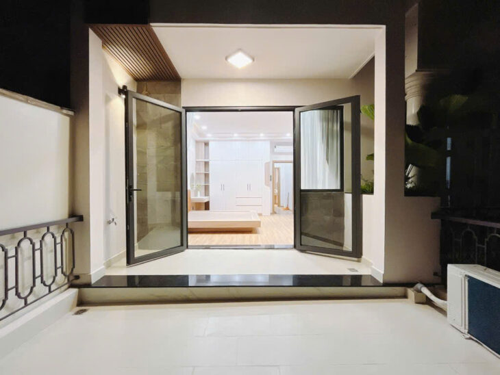 Xe hơi ngũ trong nhà Ngang 4.2 dài 15- 4 tấm hơn 100 triệu Q7