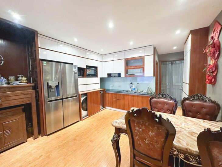 Bán nhà Trần Huy Liệu 40/70 Tầng 2, mt 5m , 4.8 tỷ Ba Đình- VỊ TRÍ VIP VIEW HỒ – THANG MÁY- FULL