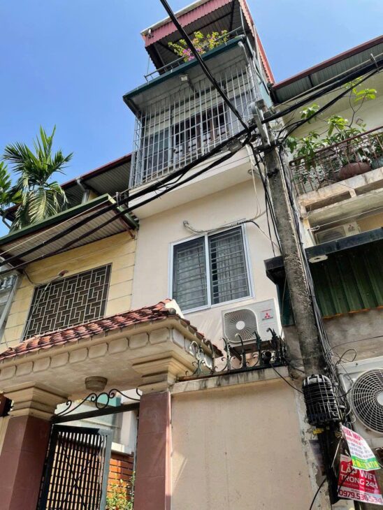 Chính chủ bán nhà riêng 4 tầng , ngõ thông, ô tô vào nhà, 150m ra BV Thanh Nhàn