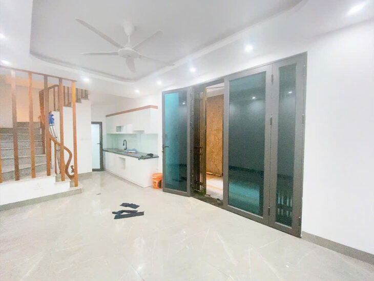 BÁN NHÀ DƯƠNG QUẢNG HÀM 40M, 6 TẦNG, THANG MÁY, GẦN ÔTÔ, GIÁ 8.5 TỶ