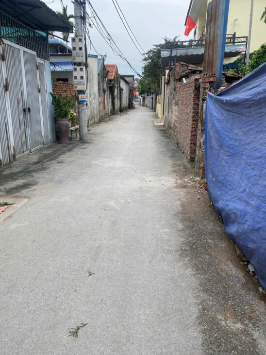 cc gửi bán 70m full đất phường chúc sơn đường ô tô thông