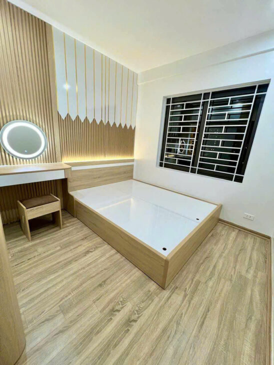 Bán căn hộ tòa Nơ 5 Pháp Vân, sổ đỏ, 82.3m2, 3 ngủ, giá chỉ 4 tỷ mấy chục