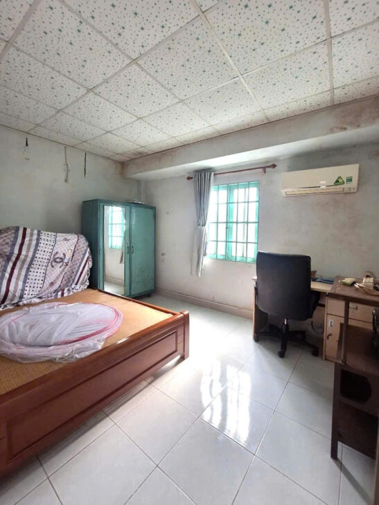 Nhà rẻ Quận 9, hẻm Xe Hơi, Diện tích 50m2, 2 tầng kiên cố, ở ngay chỉ 2.2 ty