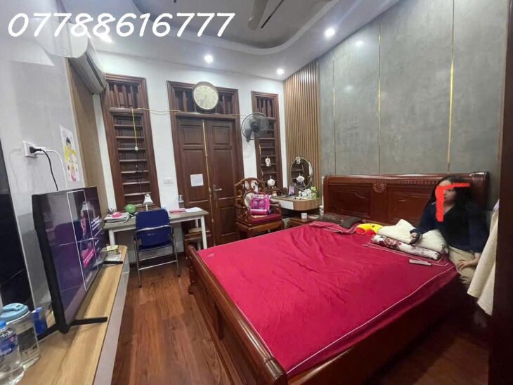 Quan Hoa, Cầu Giấy, dân xây, 2 thoáng, 36/40m2 – 4t – mt 3.5m – nhỉnh 8 tỷ