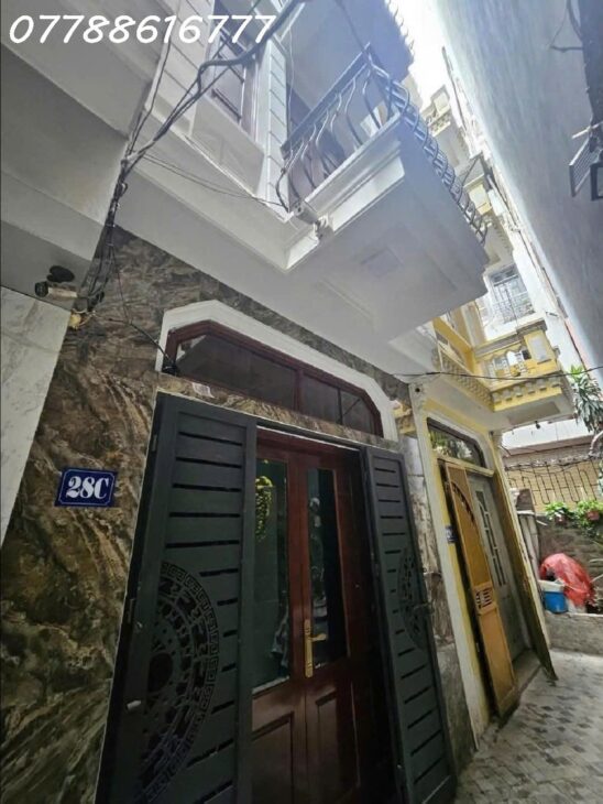 Quan Hoa, Cầu Giấy, dân xây, 2 thoáng, 36/40m2 – 4t – mt 3.5m – nhỉnh 8 tỷ