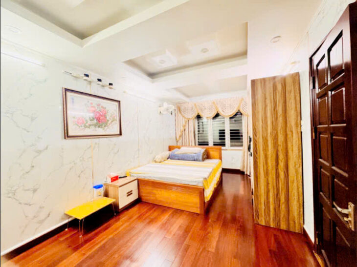 BÁN NHÀ NHÀ ĐẸP XUÂN LA, 5 TẦNG DÂN XÂY – Ô TÔ VÀO NHÀ – NGÕ RỘNG THÔNG – 7.5 TỶ