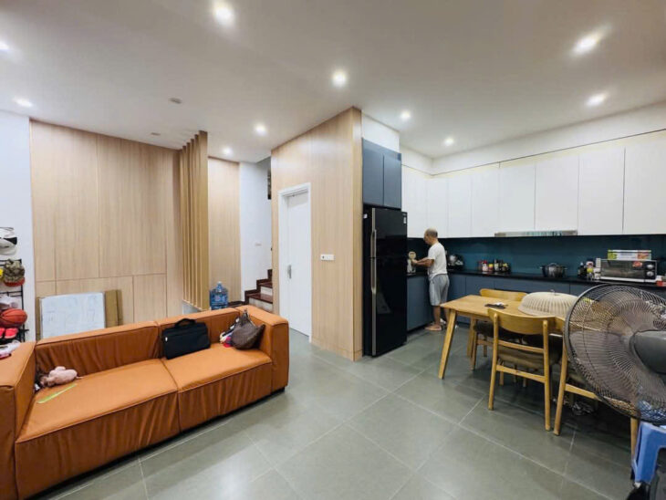 Bán nhà LÔ GÓC 2 MẶT THOÁNG PHỐ TRẦN THÁI TÔNG – MẶT TIỀN SIÊU RỘNG – NHÀ ĐẸP DÂN XÂY –