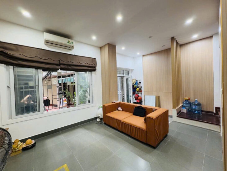 Bán nhà LÔ GÓC 2 MẶT THOÁNG PHỐ TRẦN THÁI TÔNG – MẶT TIỀN SIÊU RỘNG – NHÀ ĐẸP DÂN XÂY –