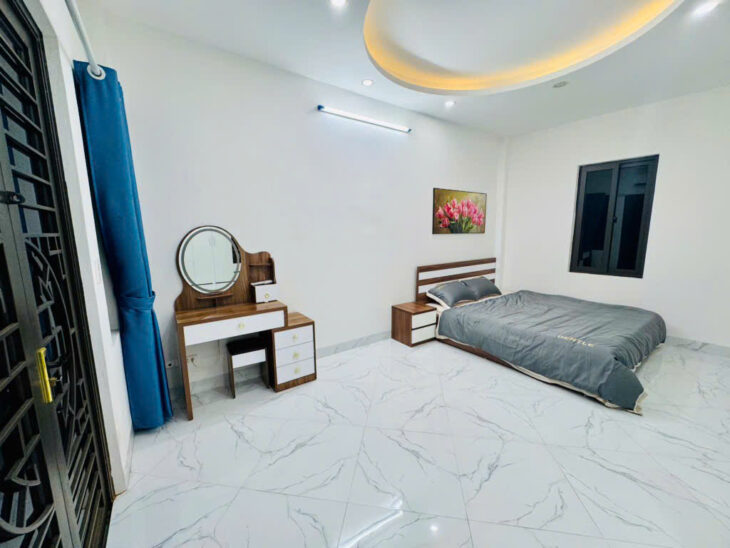 Bán Căn Nhà Nam Dư Lĩnh Nam 39m 5 Tầng 4 phòng Tặng Hết Nội Thất Sổ Đỏ