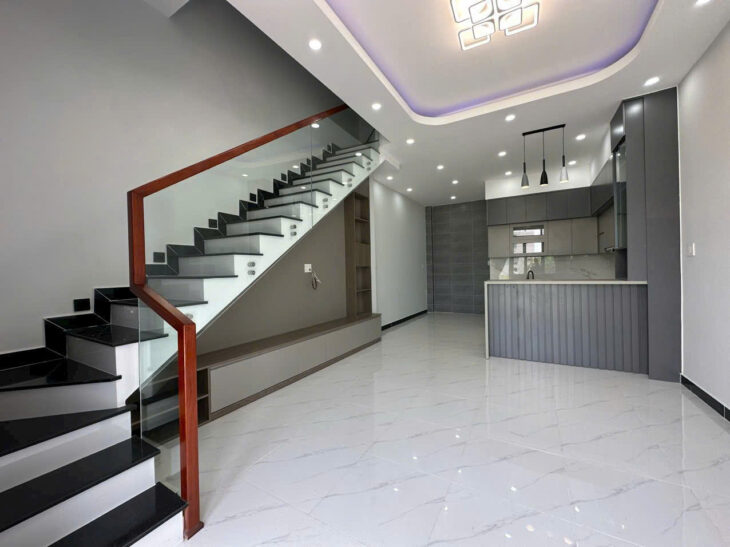 Bán Nhà Mỹ Tho 4.5x10m 1 Lầu Đúc 2PN Đường oto 7 Chỗ KP 8 Phường 5 Giá 2.05 tỷ