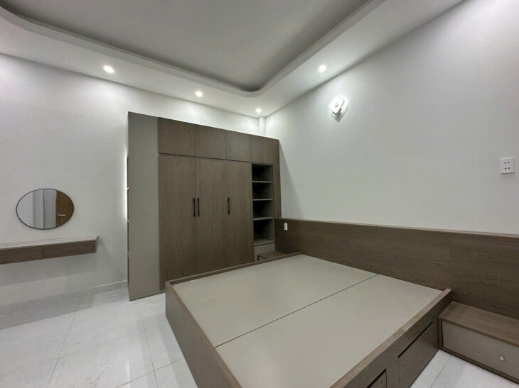 Bán Nhà Mỹ Tho 4.5x10m 1 Lầu Đúc 2PN Đường oto 7 Chỗ KP 8 Phường 5 Giá 2.05 tỷ