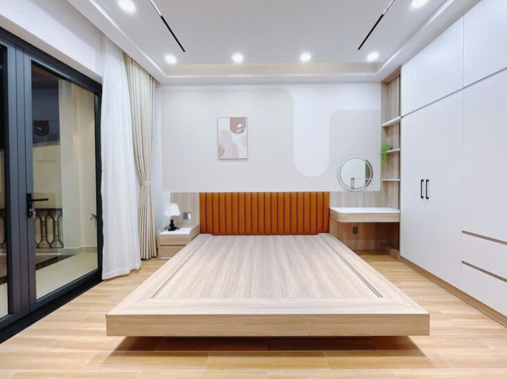 BÁN NHÀ MỚI ĐẸP – HUỲNH TẤN PHÁT Q7, FULL NỘI THẤT HẺM KINH DOANH – Ô TÔ TRÁNH – ĐẬU TRONG NHÀ