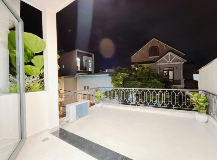 BÁN NHÀ MỚI ĐẸP – HUỲNH TẤN PHÁT Q7, FULL NỘI THẤT HẺM KINH DOANH – Ô TÔ TRÁNH – ĐẬU TRONG NHÀ