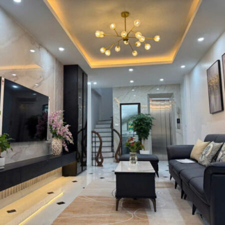 BÁN NHÀ 38M, 5 TẦNG, THANG MÁY – XUÂN LA – ÔTÔ NGỦ TRONG NHÀ – FULL NỘI THẤT CAO CẤP – GIÁ 11.6 TỶ