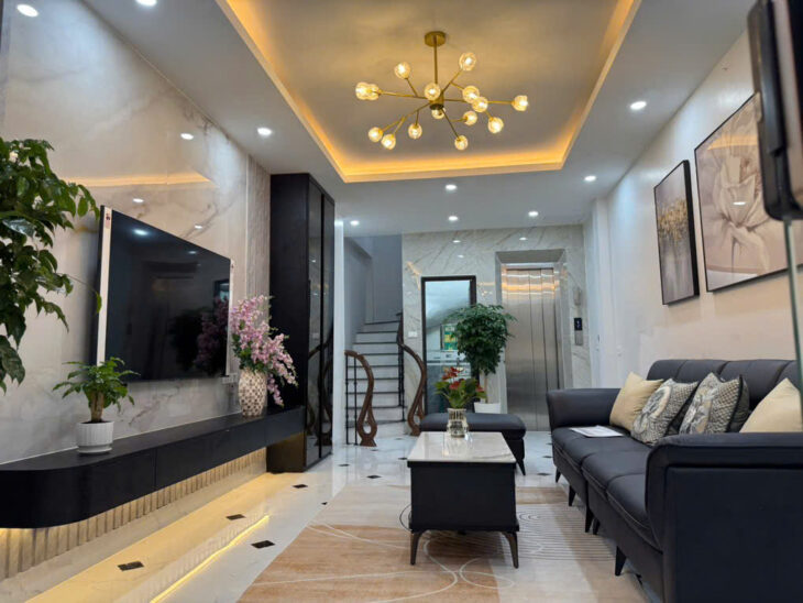 BÁN NHÀ 38M, 5 TẦNG, THANG MÁY – XUÂN LA – ÔTÔ NGỦ TRONG NHÀ – FULL NỘI THẤT CAO CẤP – GIÁ 11.6 TỶ