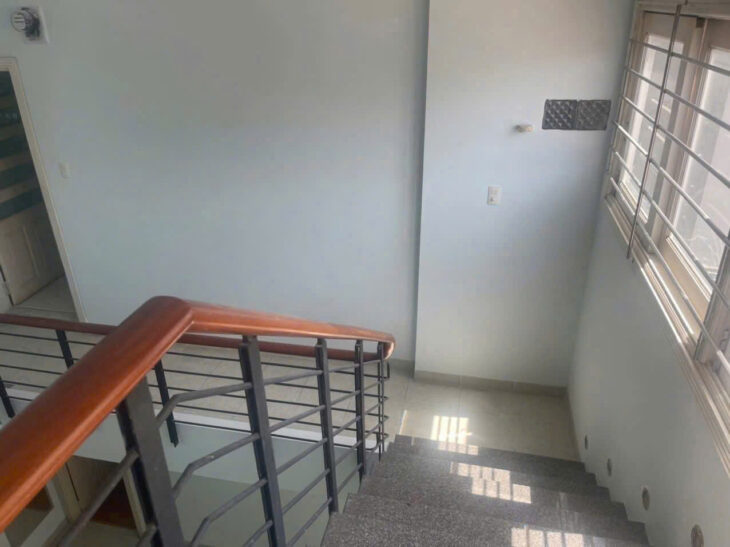 Cần bán nhà vị trí kinh doanh đẹp mặt tiền Tôn Thất Tùng p.Vĩnh Thọ tp. Nha Trang