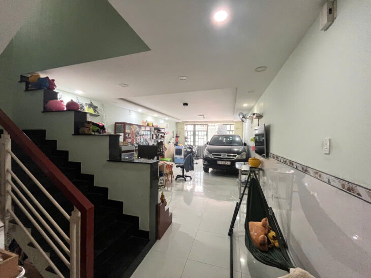 nhà đẹp 3 tầng Gò Vấp, hẻm xe tải tránh 5×15, 5 phòng ngủ, gần Emart, giá chỉ 8.6 tỷ