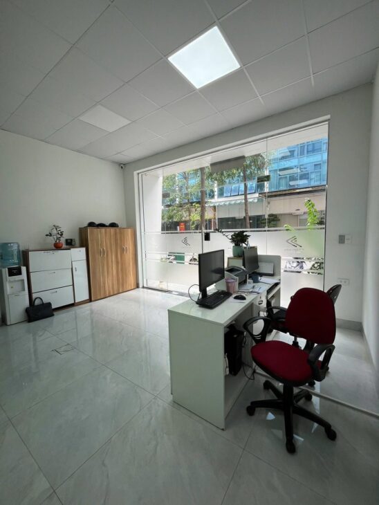 PHÂN LÔ VẠN PHÚC – ÔTÔ TRÁNH ĐỖ NGÀY ĐÊM – KINH DOANH ĐA DẠNG – GIÁ 34 TỶ