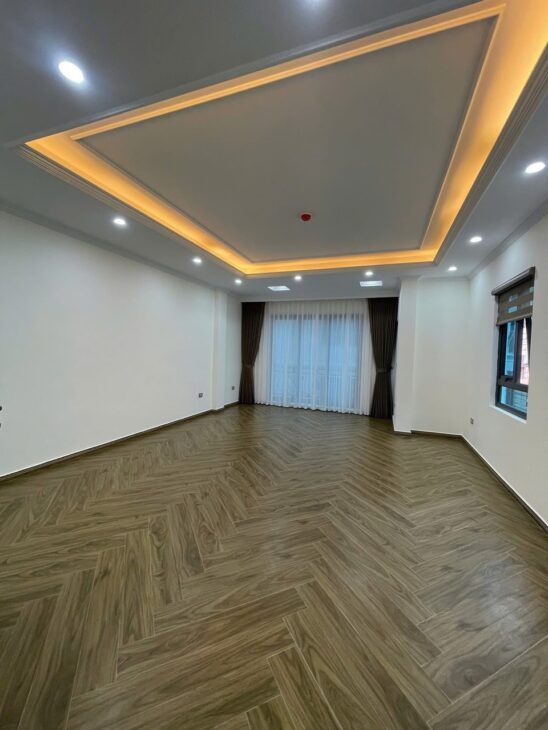MẶT PHỐ VĨNH PHÚC – LÔ GÓC 9 TẦNG THANG MÁY – VỈA HÈ KINH DOANH SIÊU ĐỈNH – GIÁ 31 TỶ