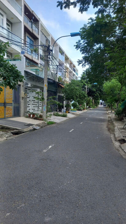 HOT, BÁN GẤP NHÀ KDC PHÚ LỢI, VỊ TRÍ ĐẸP DT: 100M2 (5X 20M) 4T, 4PN, 5WC CHỈ 7.8 TỶ