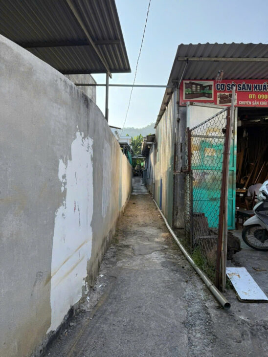 BÁN Nhà có 5 căn phòng trọ- CẠNH BIỂN HÒN CHỒNG – GIÁ RẺ